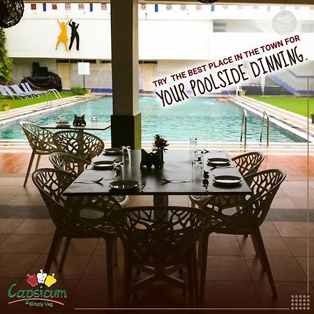Whistling Meadows Hotel Ahmedabad Luaran gambar