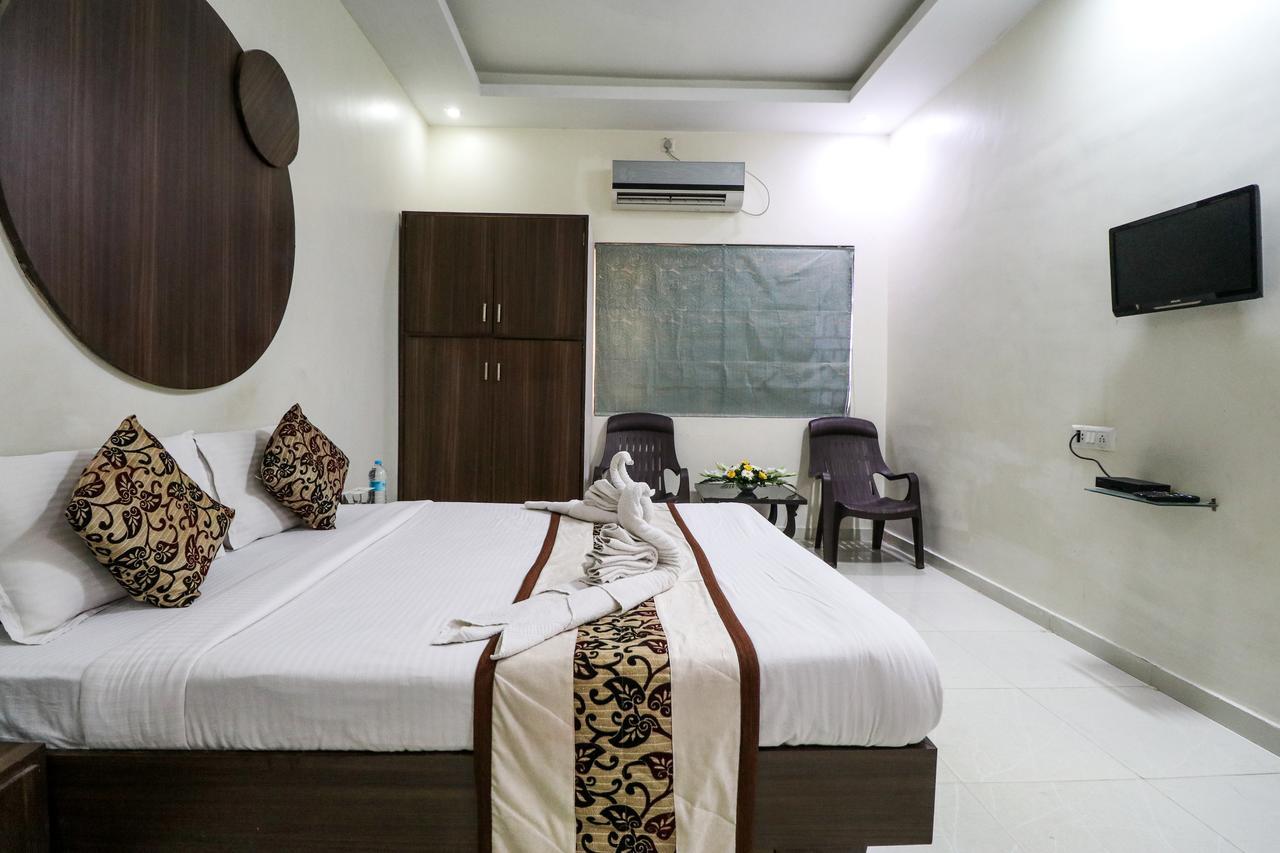 Whistling Meadows Hotel Ahmedabad Luaran gambar